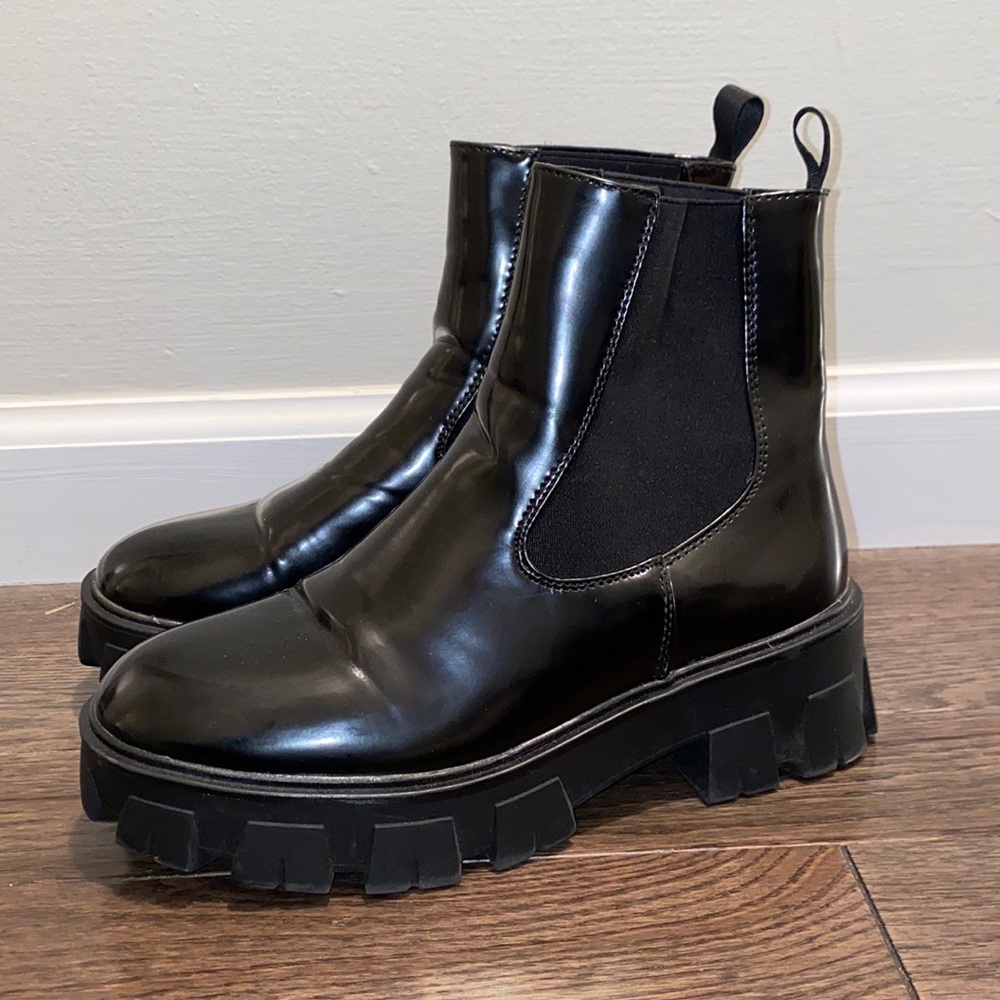 Ankle lug sole boots!